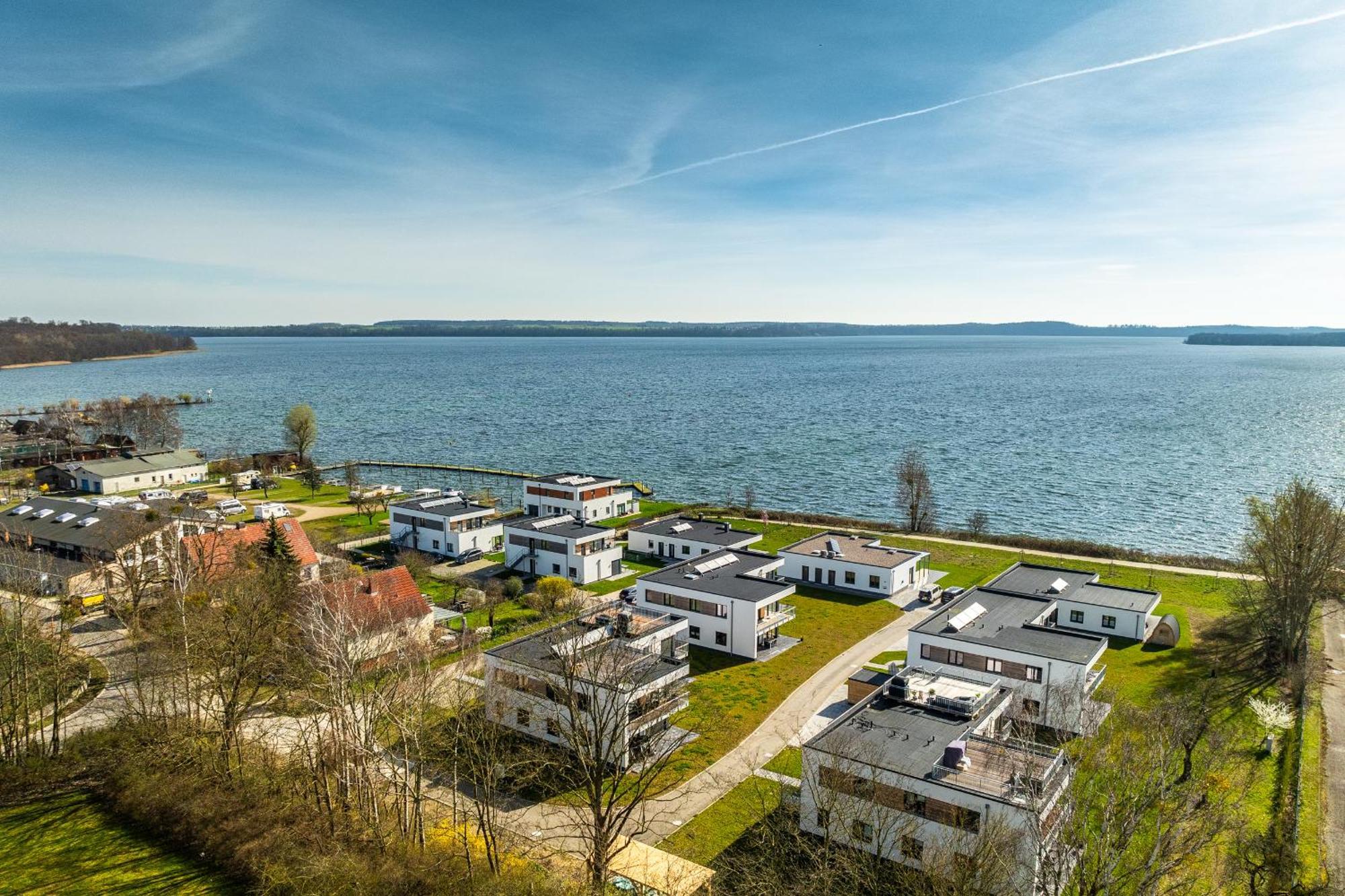 Hangar 19 Luxusbungalow Am See H8 Шверін Екстер'єр фото